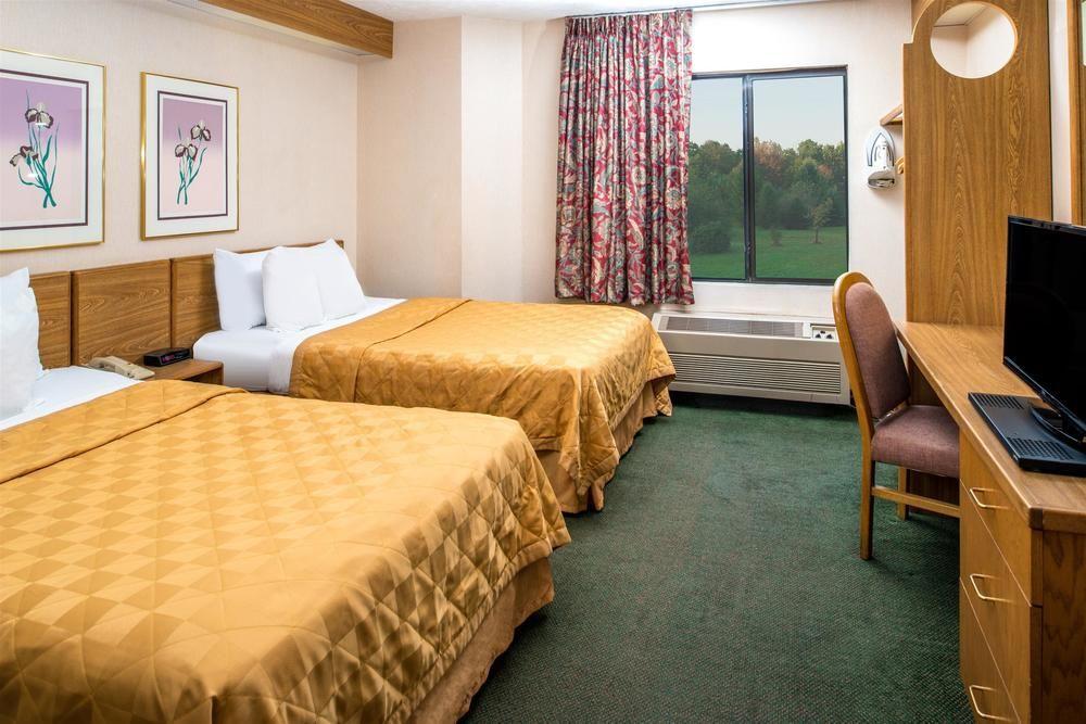 Oyo Hotel Lincoln Airport Ne, Hwy 80 Esterno foto