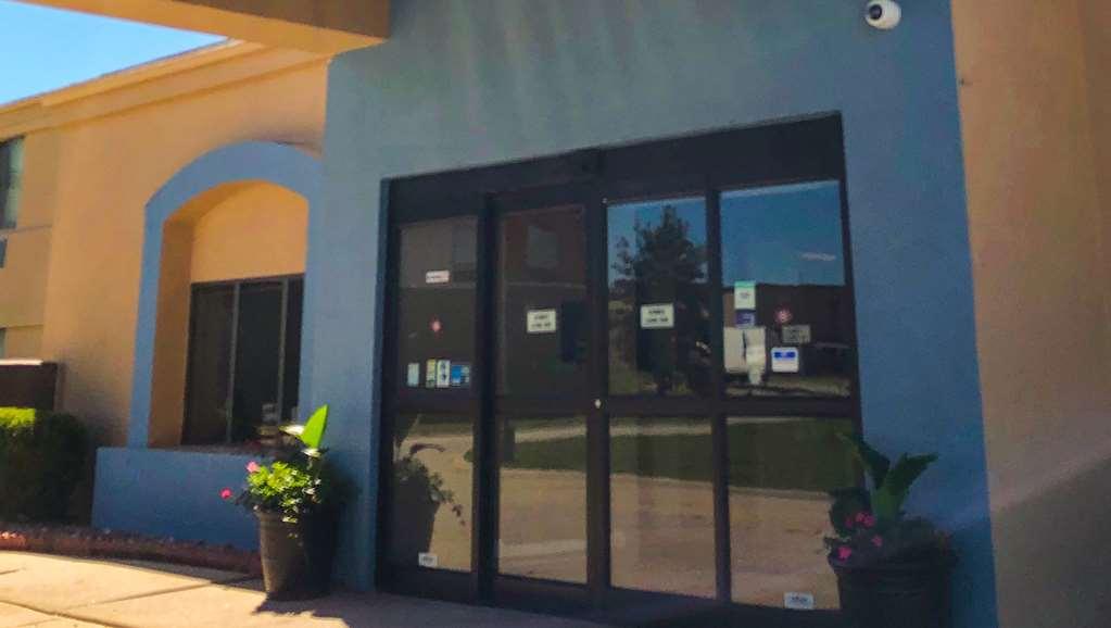 Oyo Hotel Lincoln Airport Ne, Hwy 80 Esterno foto