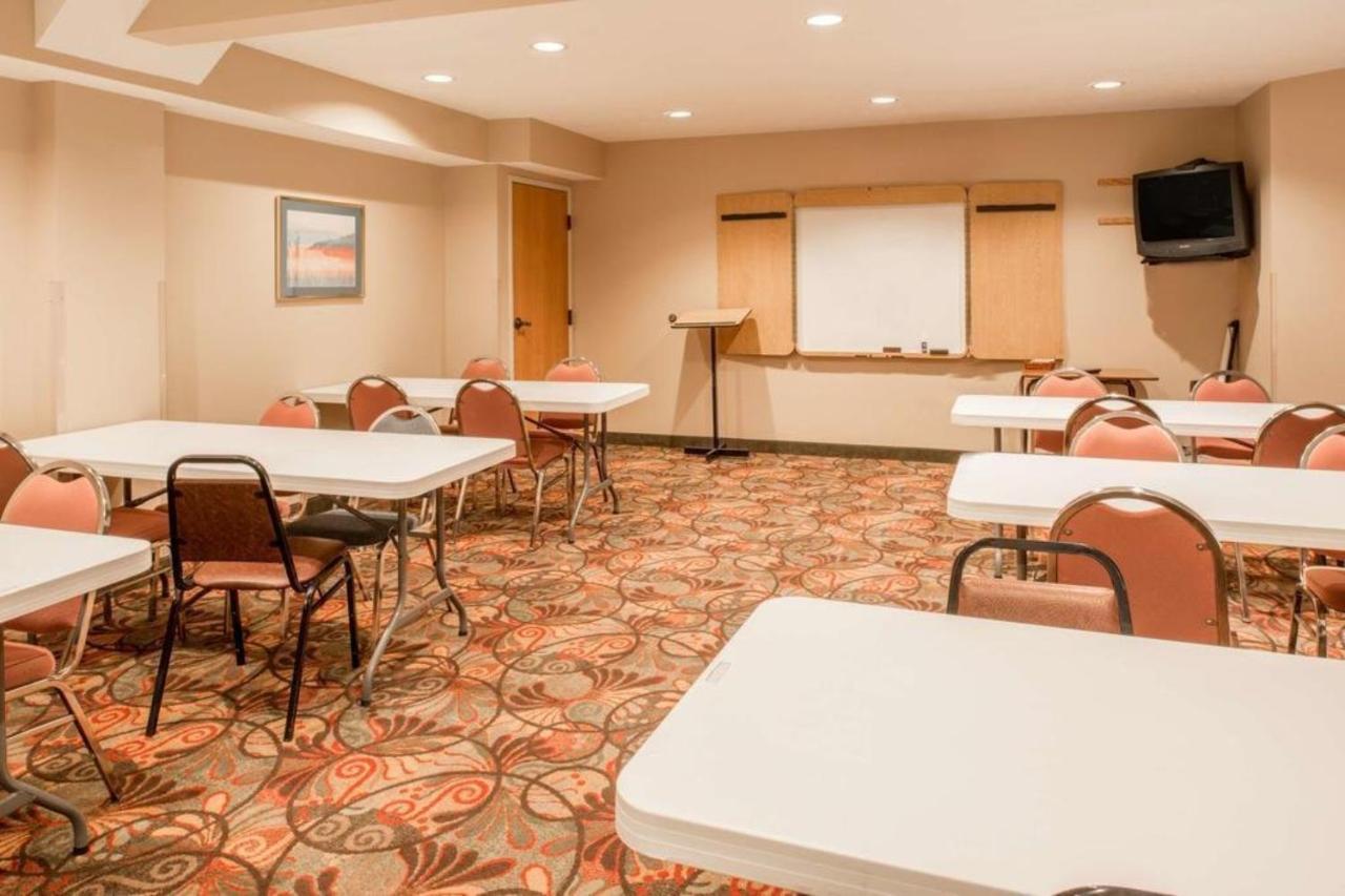 Oyo Hotel Lincoln Airport Ne, Hwy 80 Esterno foto