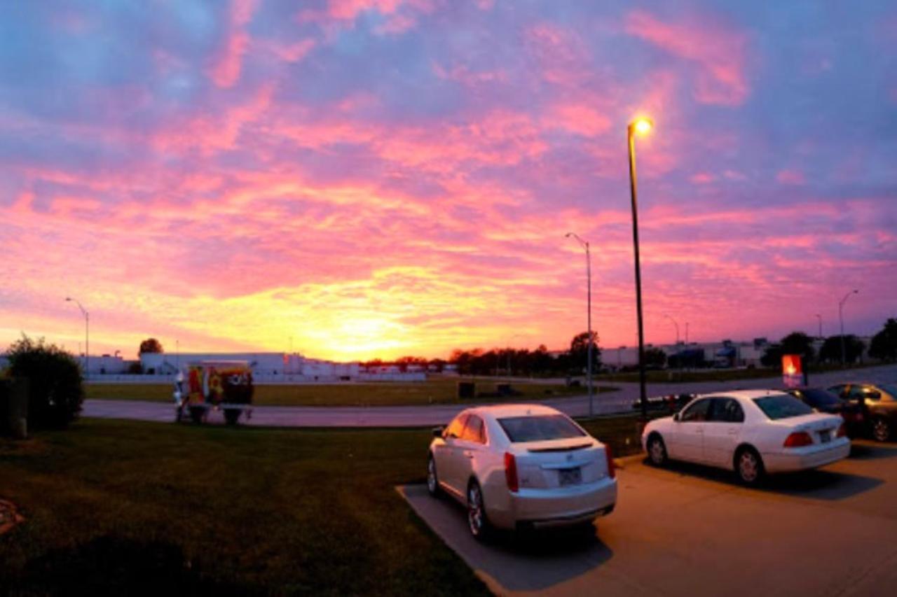 Oyo Hotel Lincoln Airport Ne, Hwy 80 Esterno foto