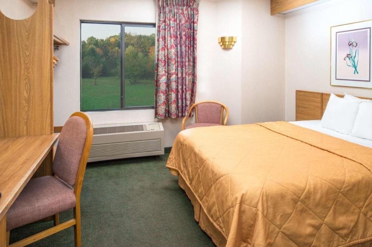 Oyo Hotel Lincoln Airport Ne, Hwy 80 Esterno foto