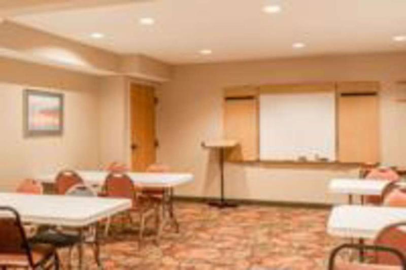 Oyo Hotel Lincoln Airport Ne, Hwy 80 Esterno foto